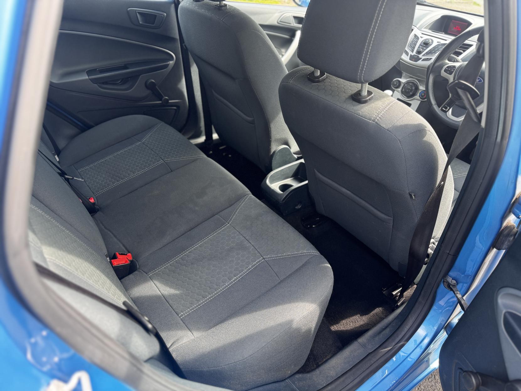 Ford Fiesta 1.4 TDCi DPF Zetec Hatchback 5dr Diesel Manual (107 g/km, 69 bhp)