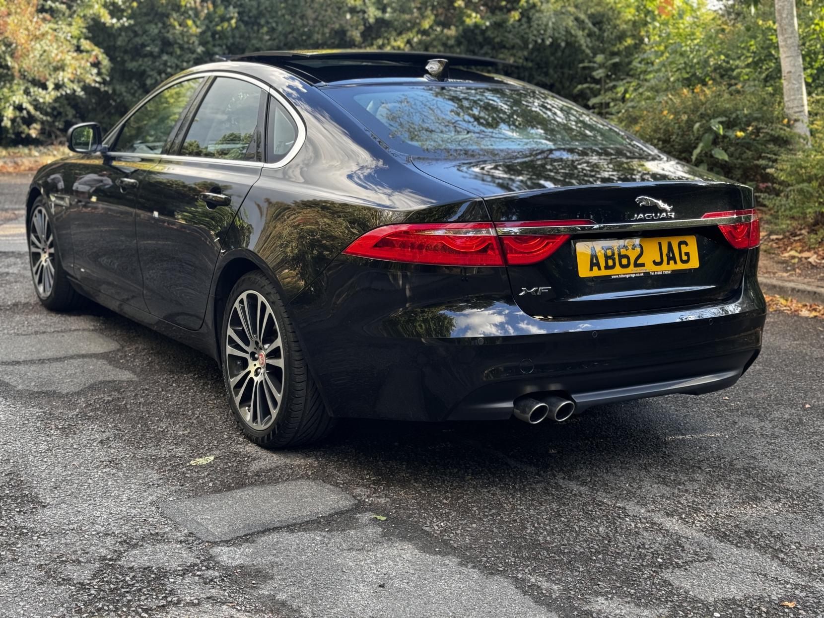 Jaguar XF 2.0d Portfolio Saloon 4dr Diesel Auto Euro 6 (s/s) (180 ps)