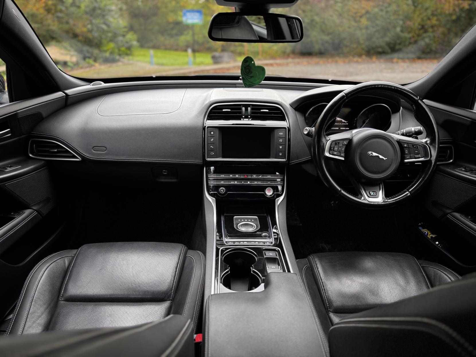 Jaguar XE 2.0d R-Sport Saloon 4dr Diesel Auto Euro 6 (s/s) (180 ps)