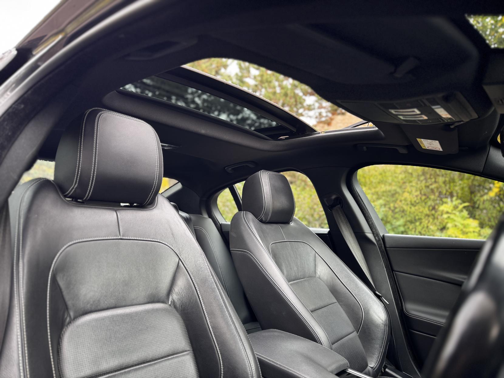 Jaguar XE 2.0d R-Sport Saloon 4dr Diesel Auto Euro 6 (s/s) (180 ps)
