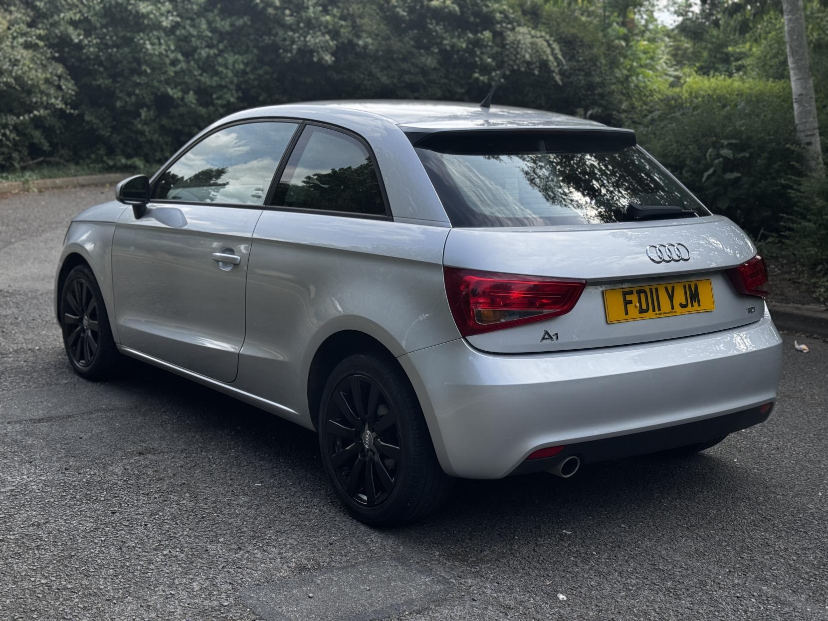 Audi A1 1.6 TDI Sport Hatchback 3dr Diesel Manual Euro 5 (s/s) (105 ps)