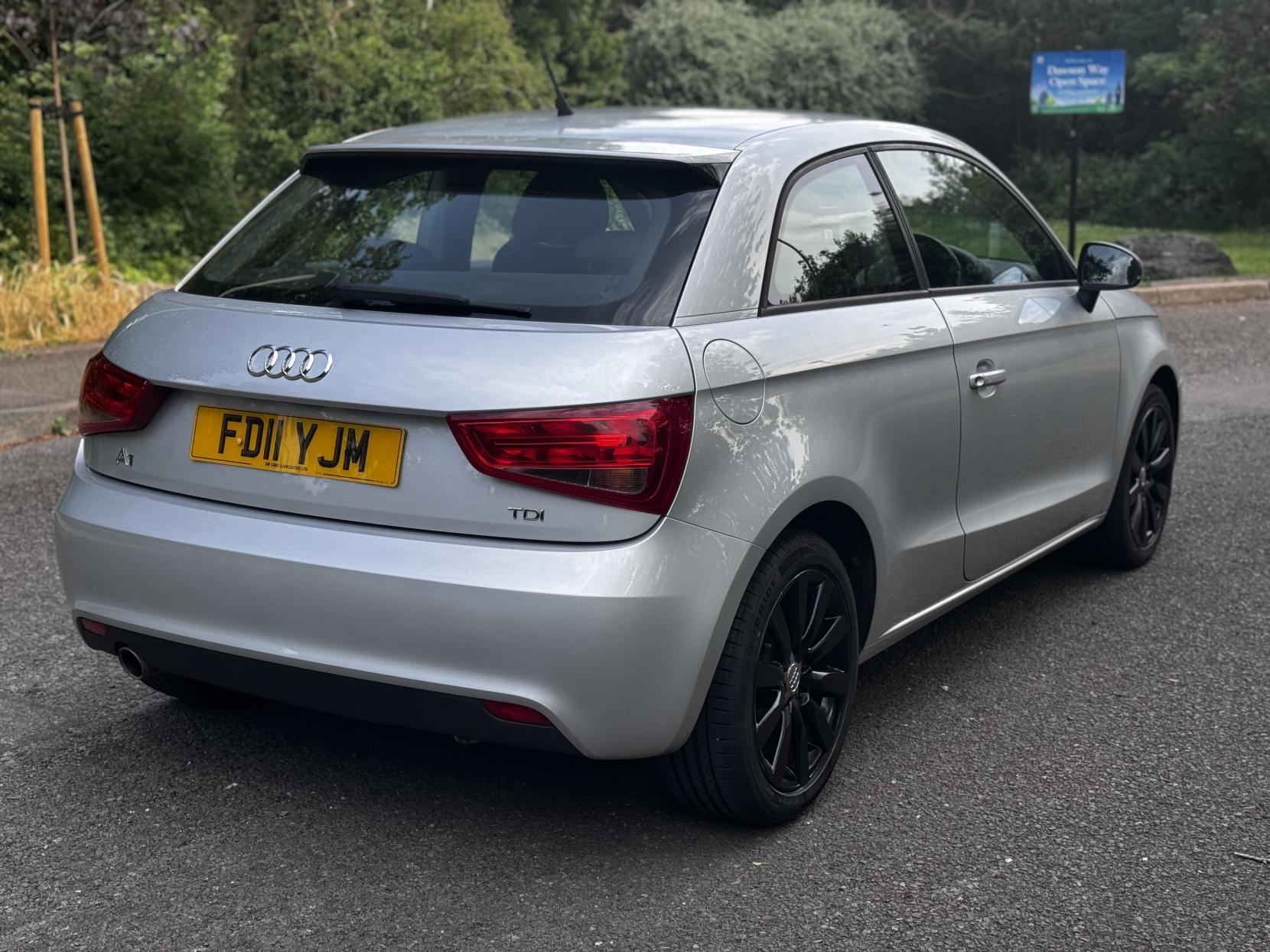 Audi A1 1.6 TDI Sport Hatchback 3dr Diesel Manual Euro 5 (s/s) (105 ps)