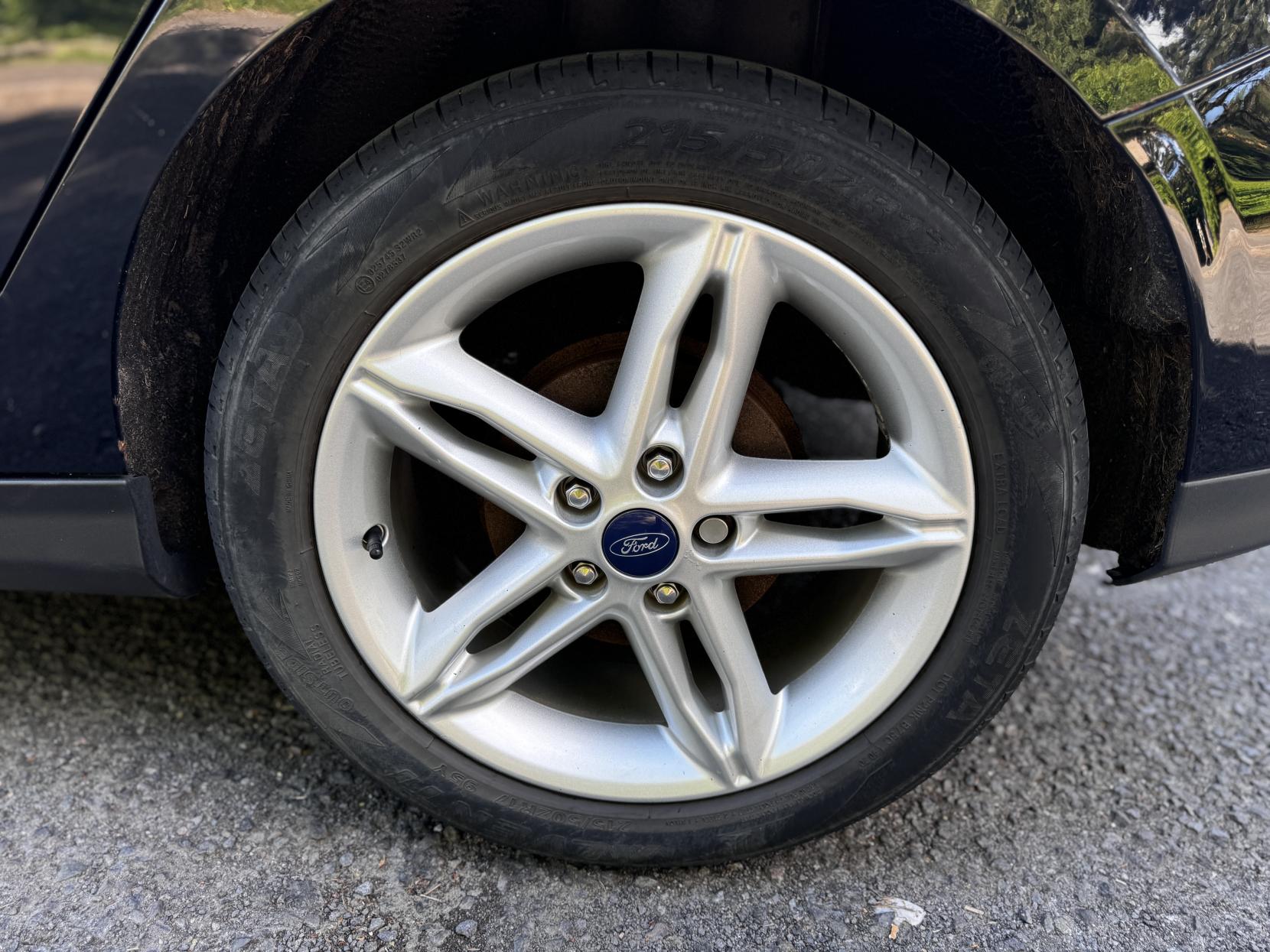 Ford Focus 1.0T EcoBoost Zetec Hatchback 5dr Petrol Manual Euro 6 (s/s) (100 ps)