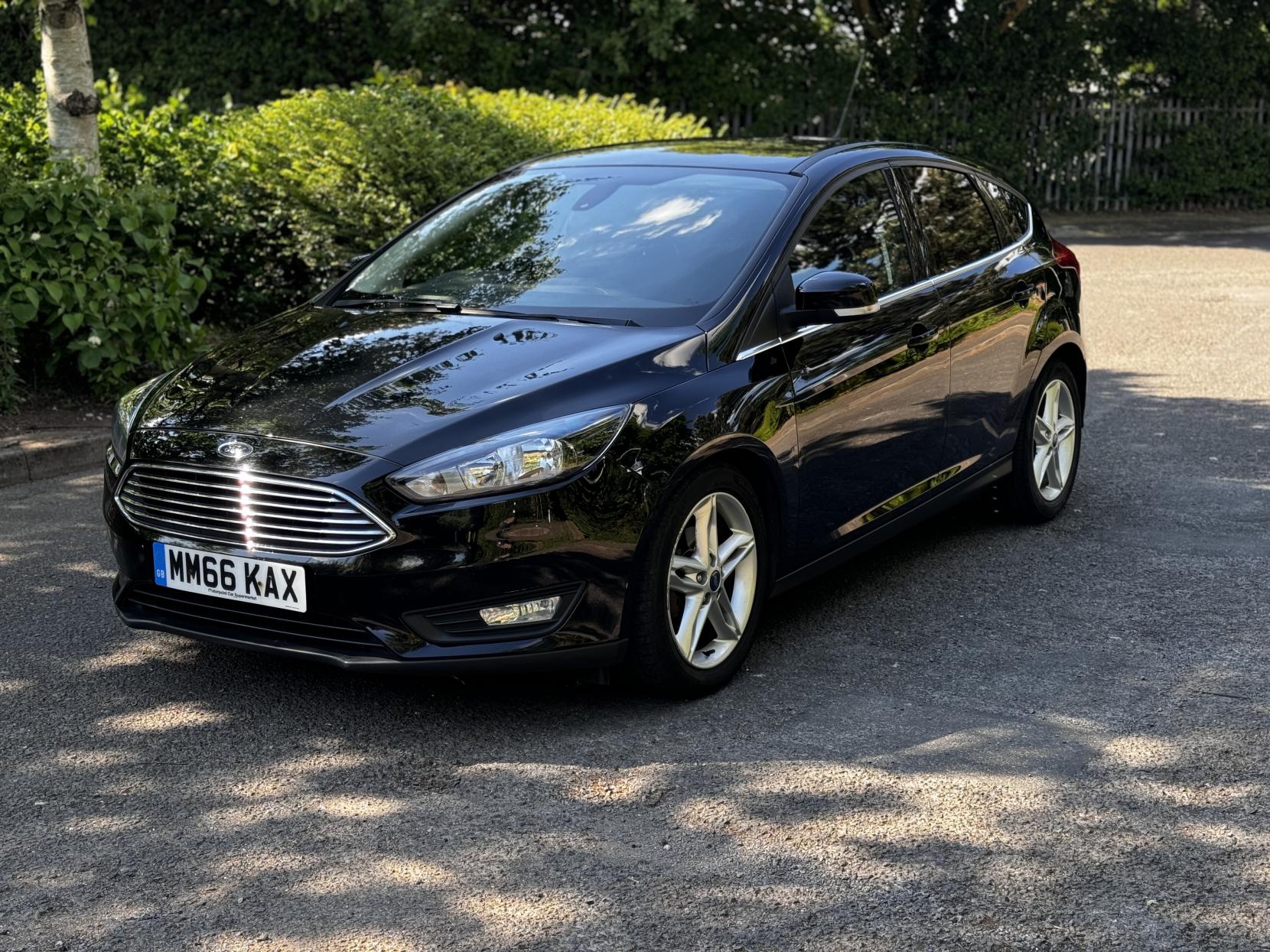 Ford Focus 1.0T EcoBoost Zetec Hatchback 5dr Petrol Manual Euro 6 (s/s) (100 ps)