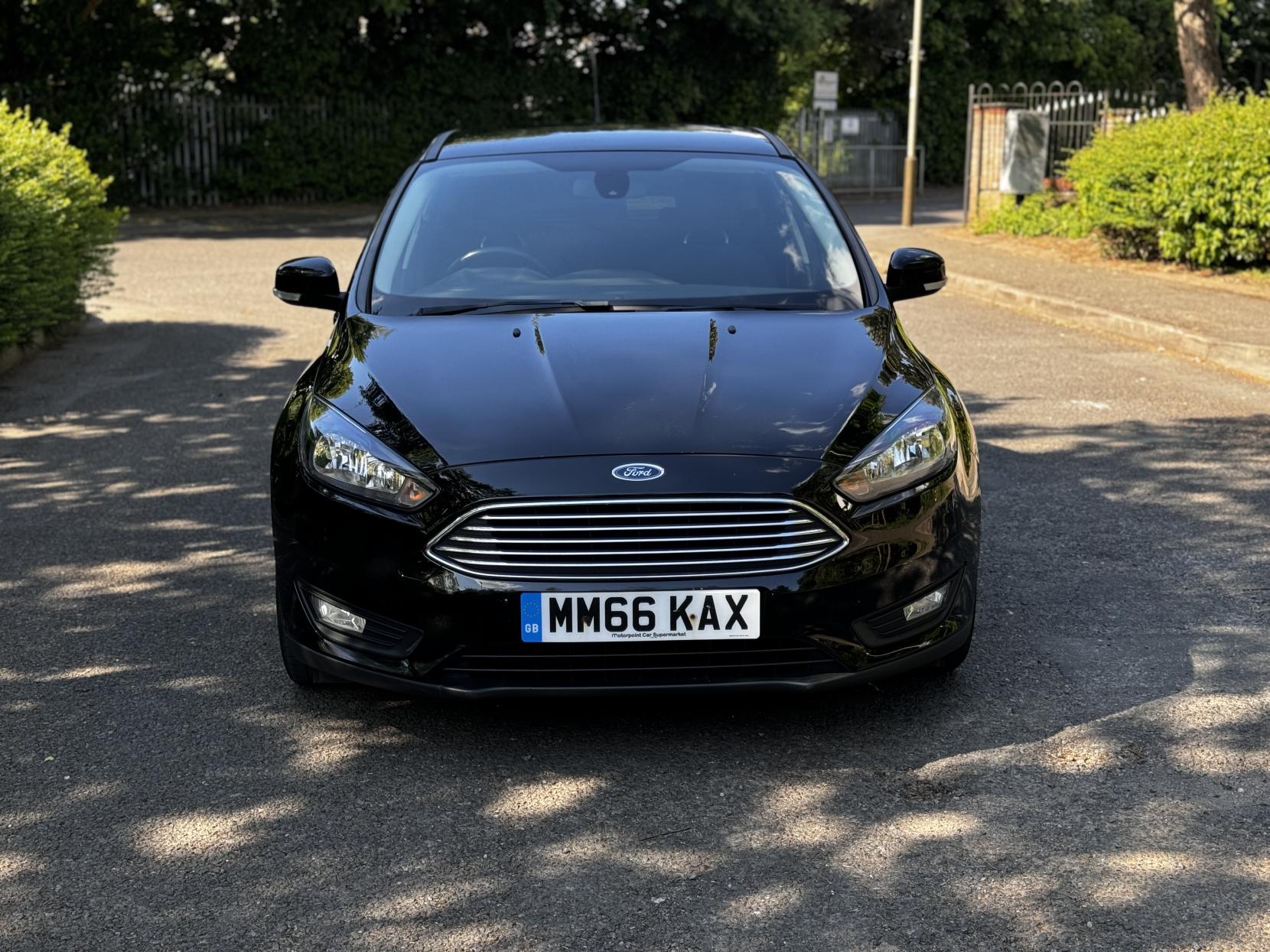 Ford Focus 1.0T EcoBoost Zetec Hatchback 5dr Petrol Manual Euro 6 (s/s) (100 ps)