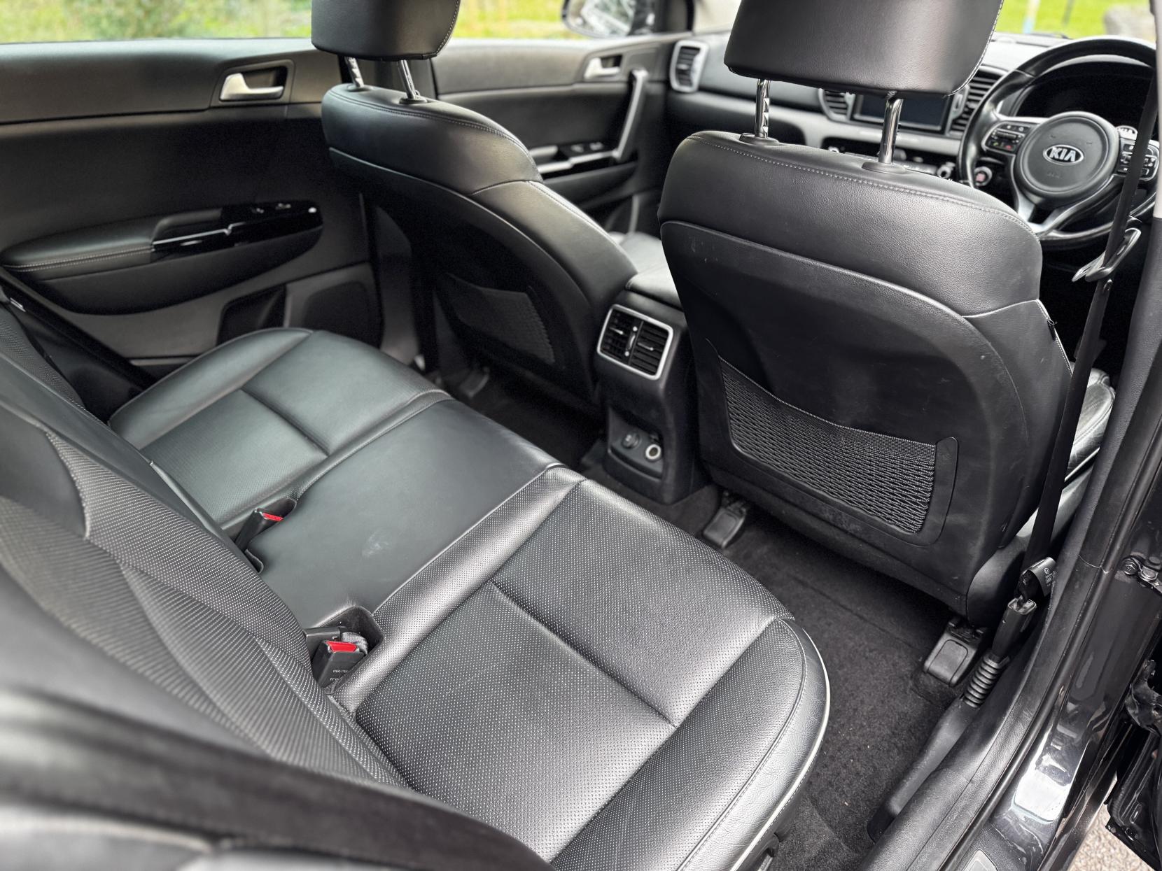 Kia Sportage 2.0 CRDi KX-4 SUV 5dr Diesel Manual AWD Euro 6 (182 bhp)