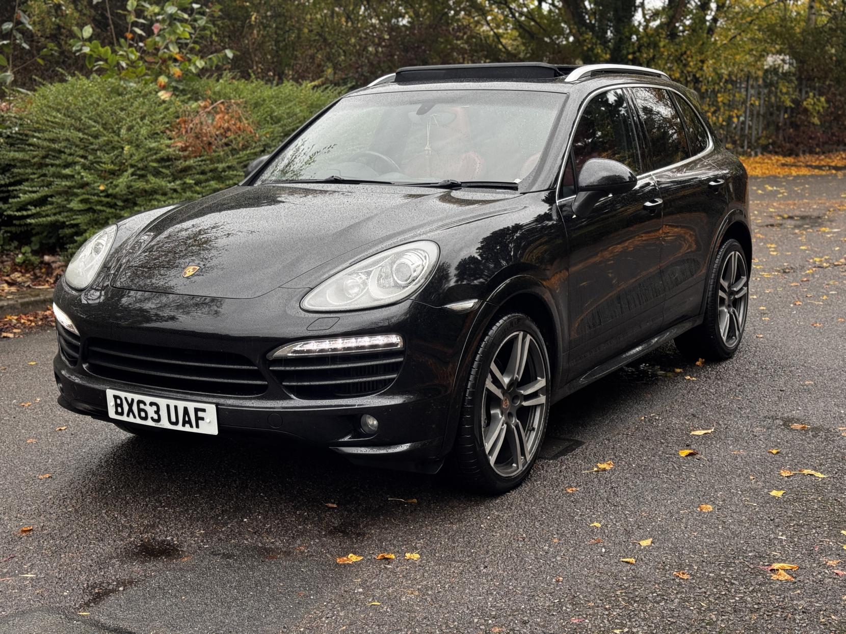 Porsche Cayenne 4.2 TD V8 S SUV 5dr Diesel TiptronicS 4WD Euro 5 (s/s) (382 ps)