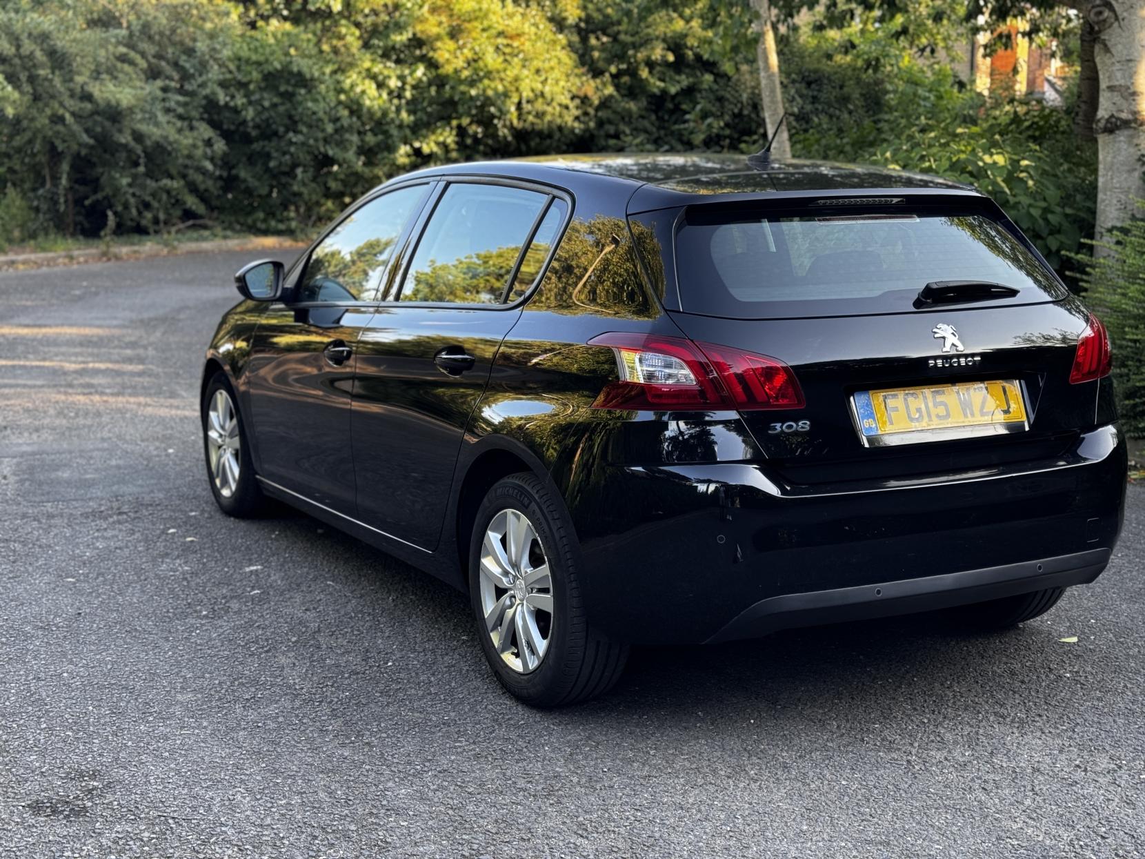 Peugeot 308 1.6 HDi Active Hatchback 5dr Diesel Manual Euro 5 (92 ps)