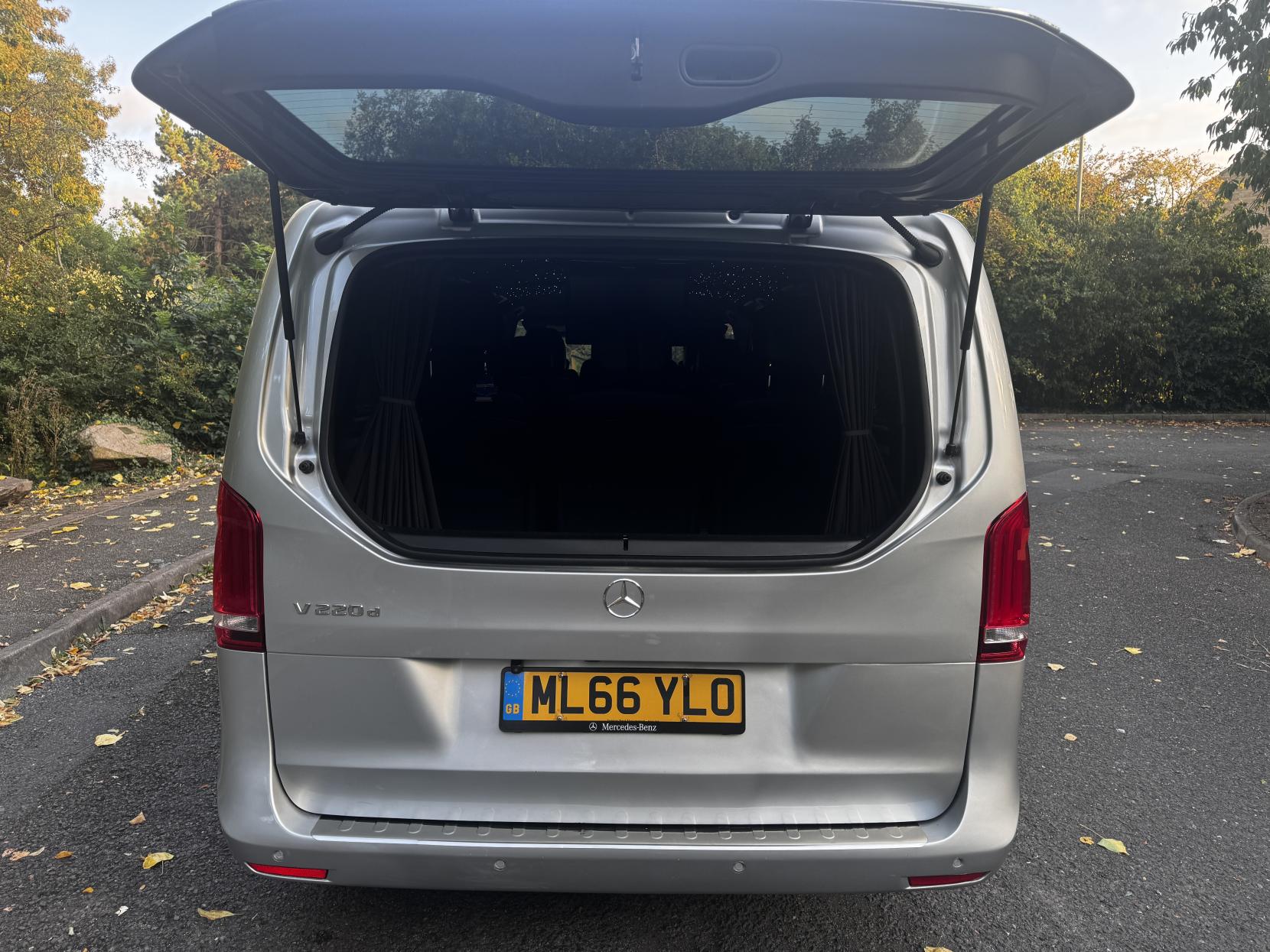 Mercedes-Benz V Class 2.2 V220d BlueTEC Sport MPV 5dr Diesel G-Tronic+ Euro 6 (s/s) 8 Seat XLWB (163 ps)