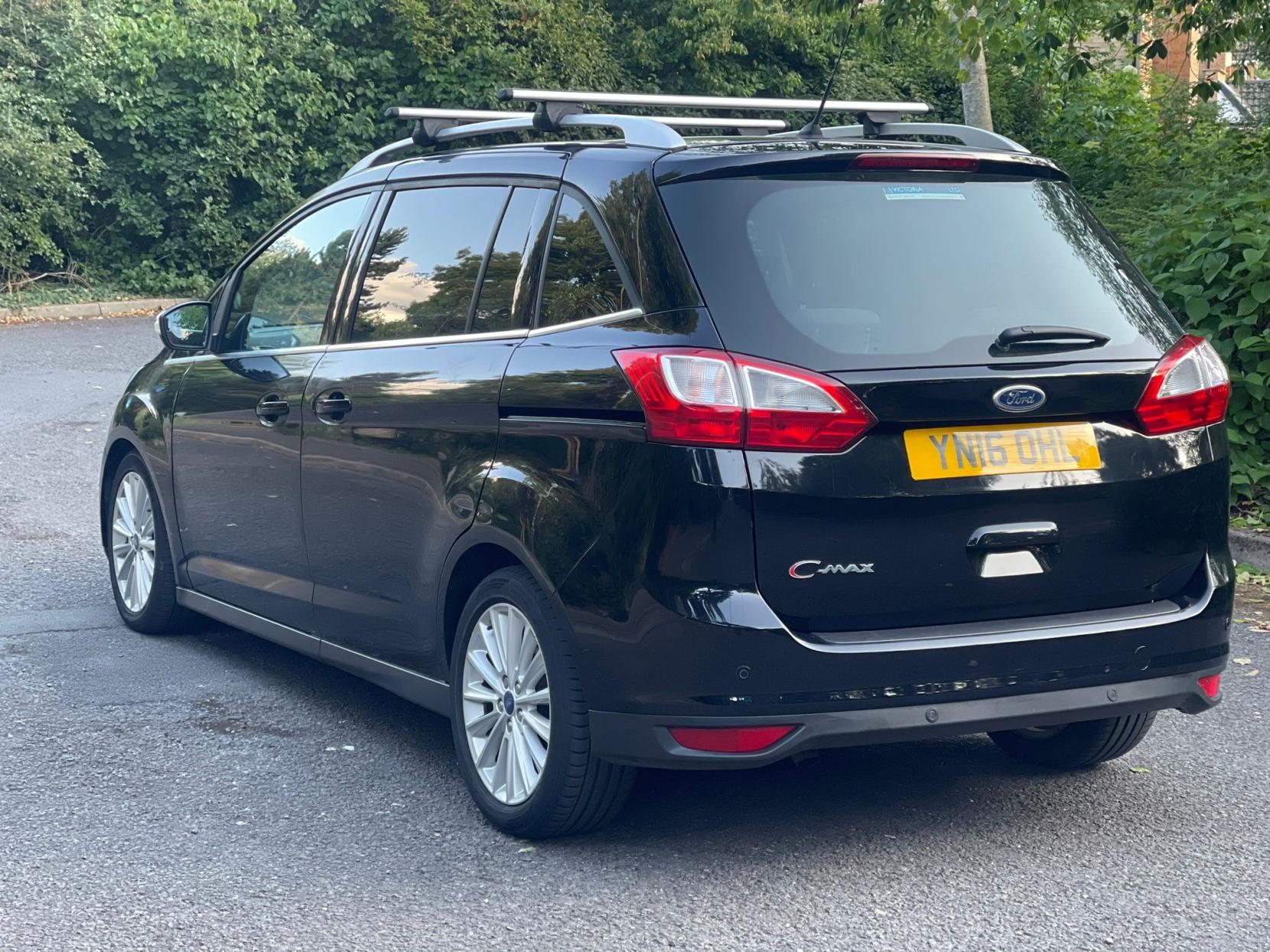 Ford Grand C-Max 1.5 TDCi Titanium MPV 5dr Diesel Powershift Euro 6 (s/s) (Nav) (120 ps)