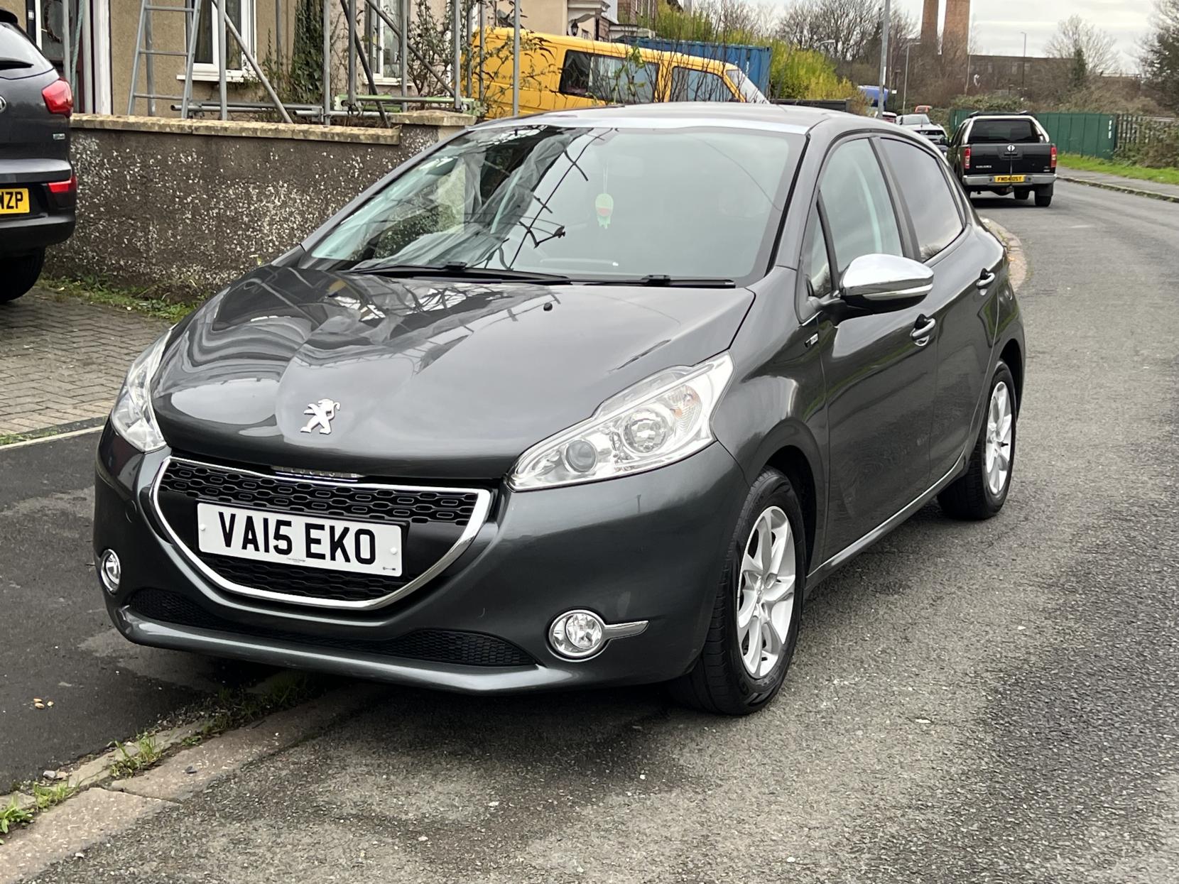 Peugeot 208 1.2 VTi PureTech Style Hatchback 5dr Petrol Manual Euro 6 (82 ps)