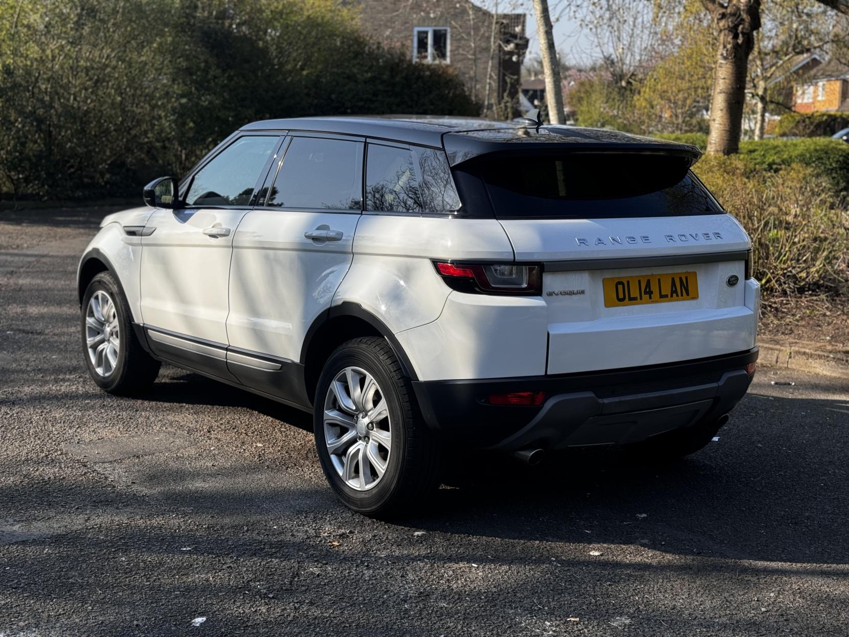 Land Rover Range Rover Evoque 2.0 TD4 SE SUV 5dr Diesel Auto 4WD Euro 6 (s/s) (180 ps)